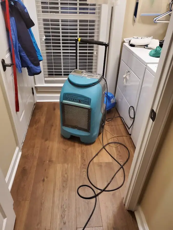 Commercial dehumidifier deployed for Flood Damage Cleanup in Delaware